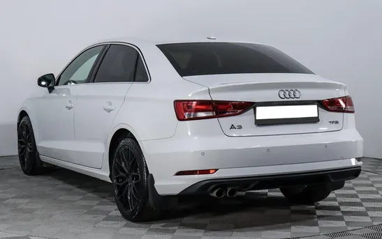 Audi A3 1.50 робот, фото №1