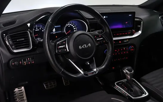 Kia Ceed 1.50 робот, фото №1