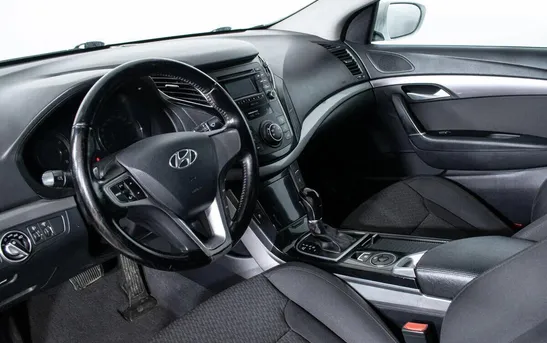 Hyundai i40 2.00 автомат, фото №1