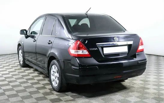 Nissan Tiida 1.60 механика, фото №1