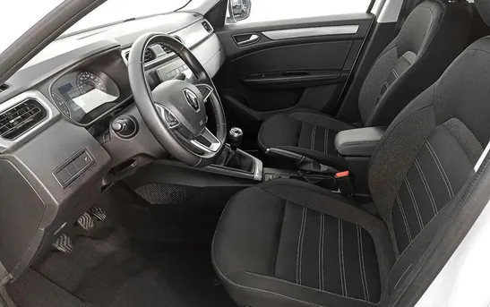 Renault Arkana 1.60 механика, фото №1