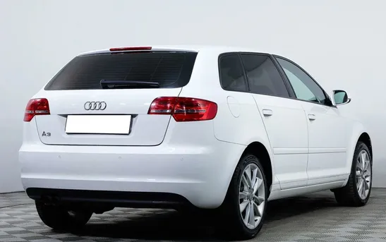 Audi A3 1.60 робот, фото №1