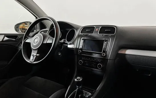 Volkswagen Golf 1.60 робот, фото №1
