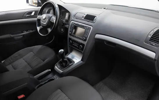 Skoda Octavia 1.60 механика, фото №1