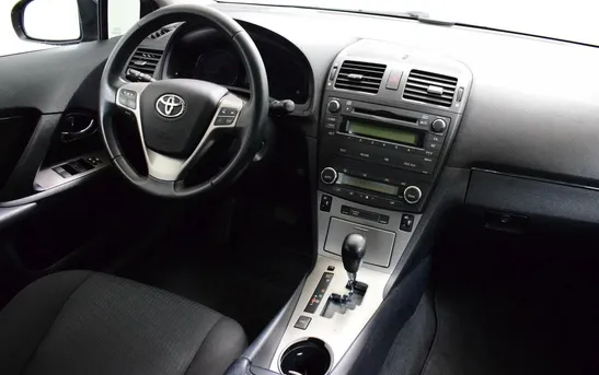 Toyota Avensis 1.80 вариатор, фото №1