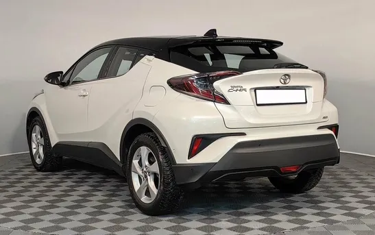 Toyota C-HR 1.20 вариатор, фото №1