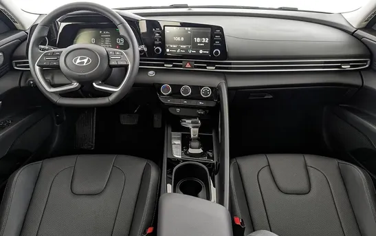 Hyundai Elantra 1.50 вариатор, фото №1