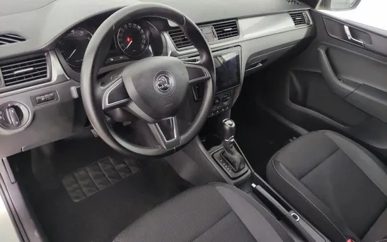 Skoda Rapid 1.40 робот, фото №1