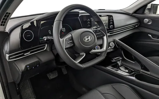 Hyundai Elantra 1.50 вариатор, фото №1