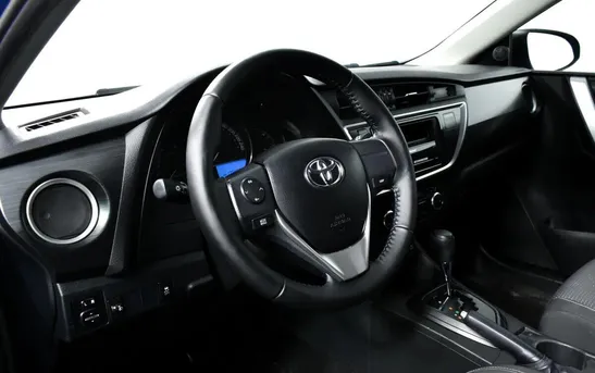 Toyota Auris 1.60 вариатор, фото №1
