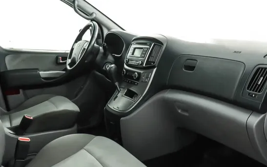 Hyundai H-1 2.50 автомат, фото №1