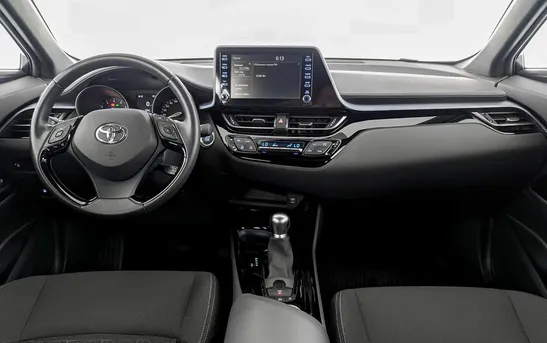 Toyota C-HR 2.00 вариатор, фото №1