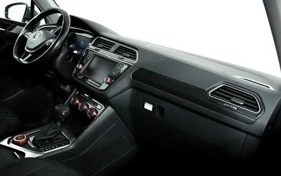 Volkswagen Tiguan 2.00 робот, фото №1