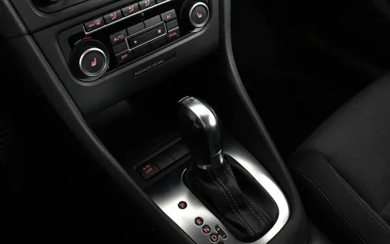 Volkswagen Golf 1.40 робот, фото №1