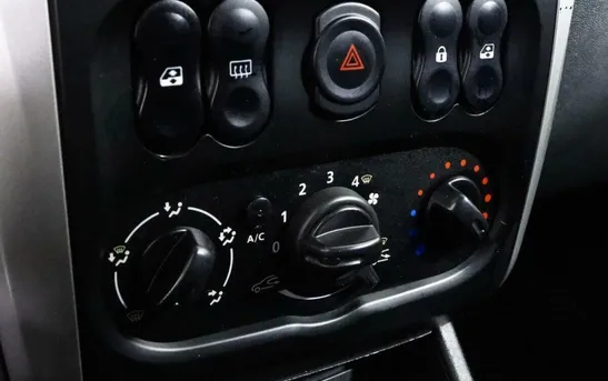 Nissan Almera 1.60 механика, фото №1