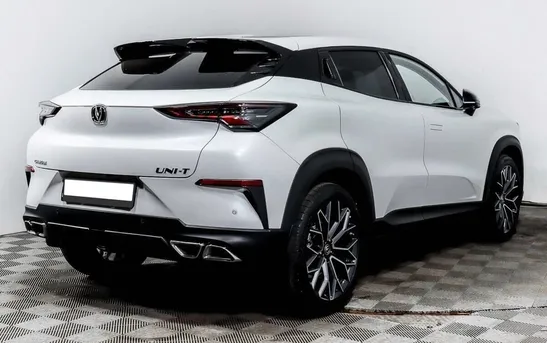 Changan UNI-T 1.50 робот, фото №1