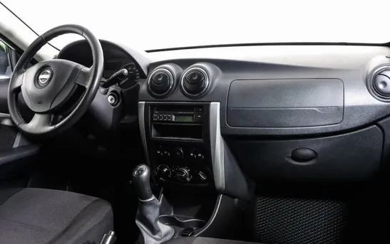 Nissan Almera 1.60 механика, фото №1