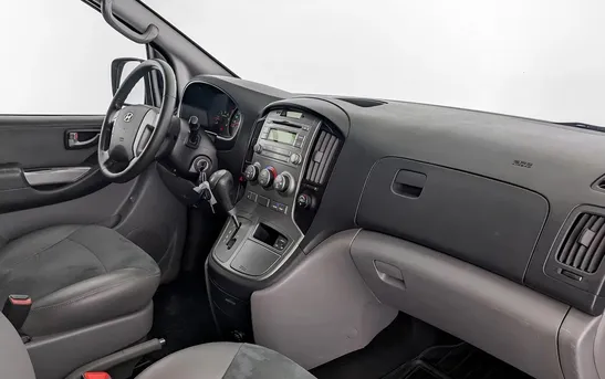 Hyundai H-1 2.50 автомат, фото №1