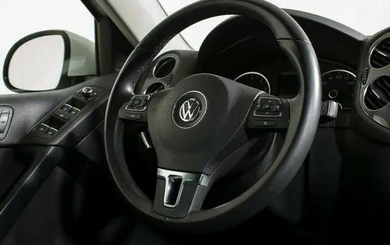 Volkswagen Tiguan 2.00 автомат, фото №1