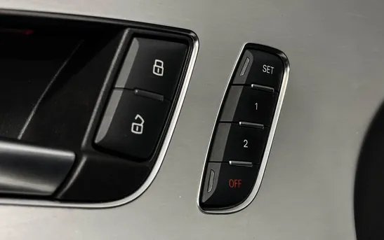 Audi A6 3.00 робот, фото №1