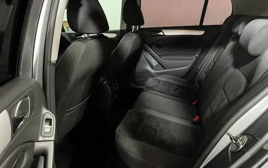 Volkswagen Golf 1.60 робот, фото №1