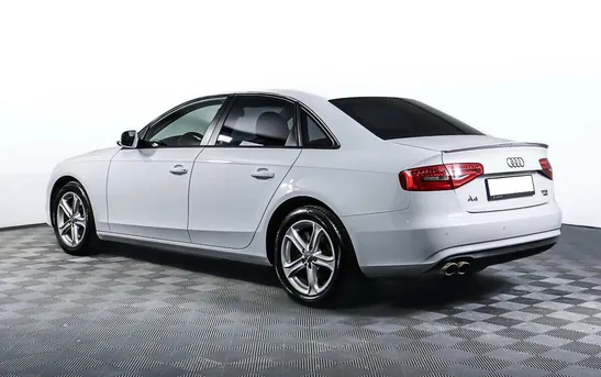 Audi A4 2.00 робот, фото №1