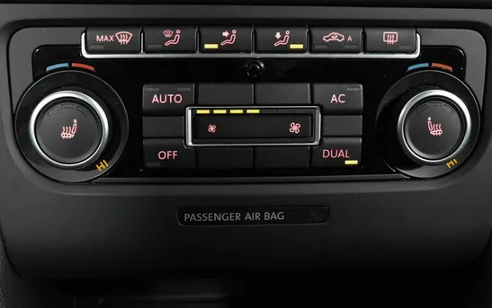 Volkswagen Golf 1.40 робот, фото №1