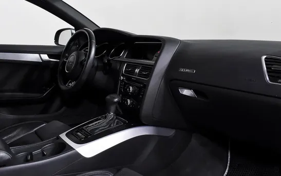 Audi A5 2.00 робот, фото №1