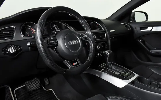 Audi A5 2.00 робот, фото №1