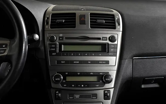 Toyota Avensis 1.80 вариатор, фото №1