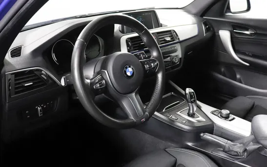 BMW 1 серии 1.50 автомат, фото №1