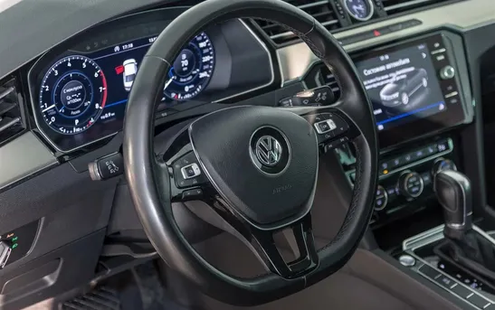 Volkswagen Passat 1.80 робот, фото №1