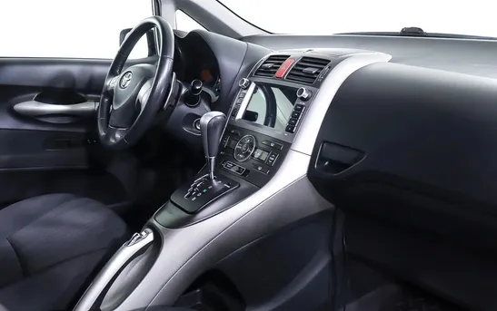 Toyota Auris 1.60 робот, фото №1