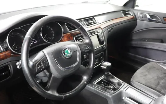 Skoda Superb 1.80 робот, фото №1