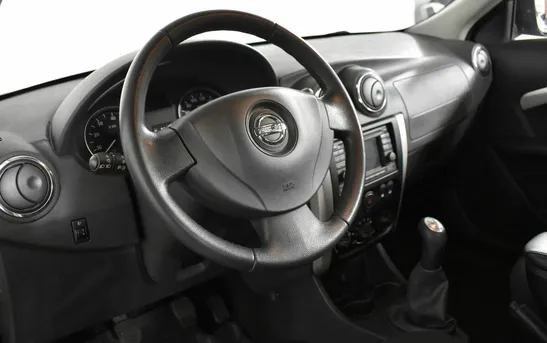 Nissan Almera 1.60 механика, фото №1