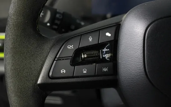 Changan UNI-T 1.50 робот, фото №1