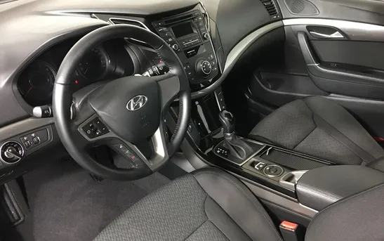 Hyundai i40 2.00 автомат, фото №1