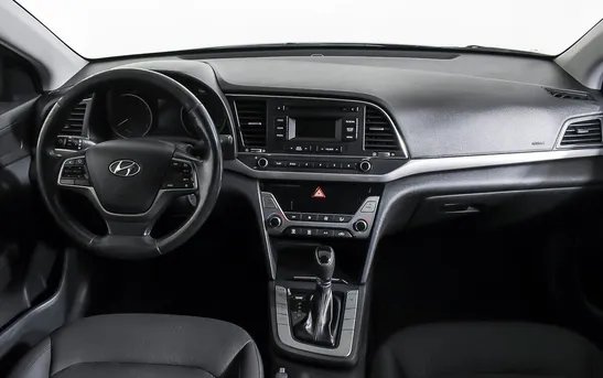 Hyundai Elantra 1.60 автомат, фото №1