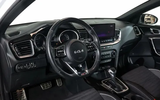 Kia Ceed 1.50 робот, фото №1