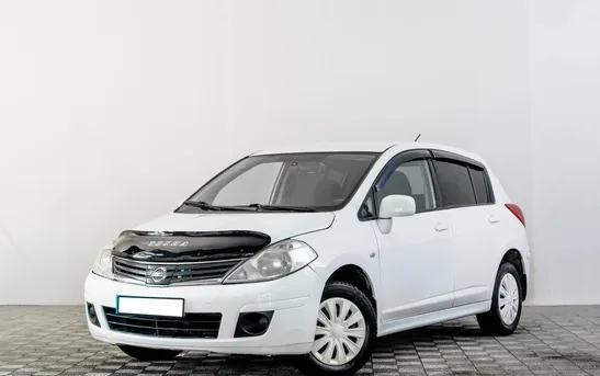 Nissan Tiida 1.60 механика, фото №1