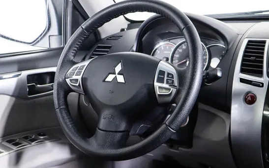 Mitsubishi Pajero Sport 2.50 автомат, фото №1