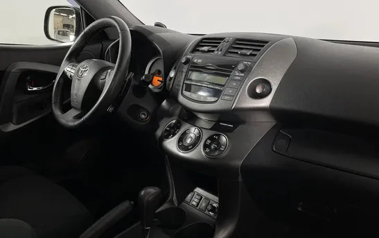 Toyota RAV4 2.00 вариатор, фото №1
