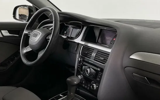 Audi A4 2.00 вариатор, фото №1