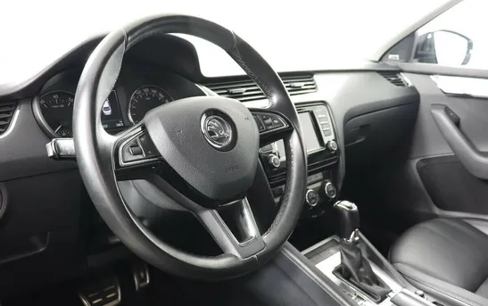 Skoda Octavia 1.80 робот, фото №1