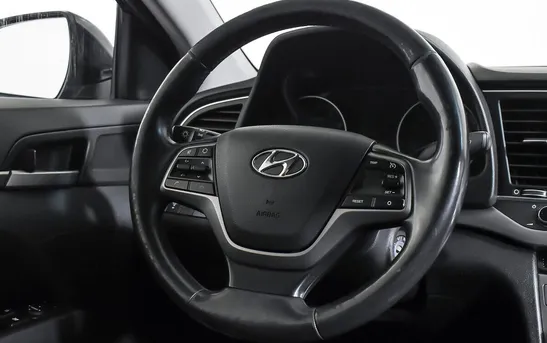Hyundai Elantra 1.60 автомат, фото №1