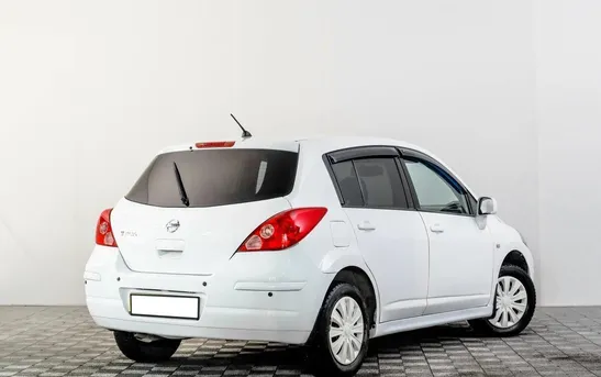 Nissan Tiida 1.60 механика, фото №1