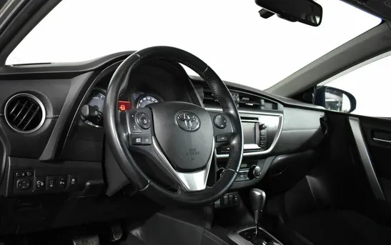 Toyota Auris 1.60 вариатор, фото №1