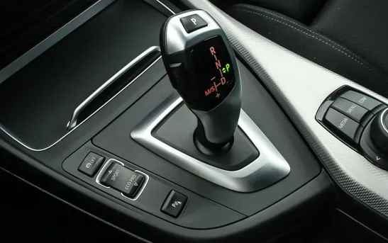 BMW 1 серии 1.50 автомат, фото №1